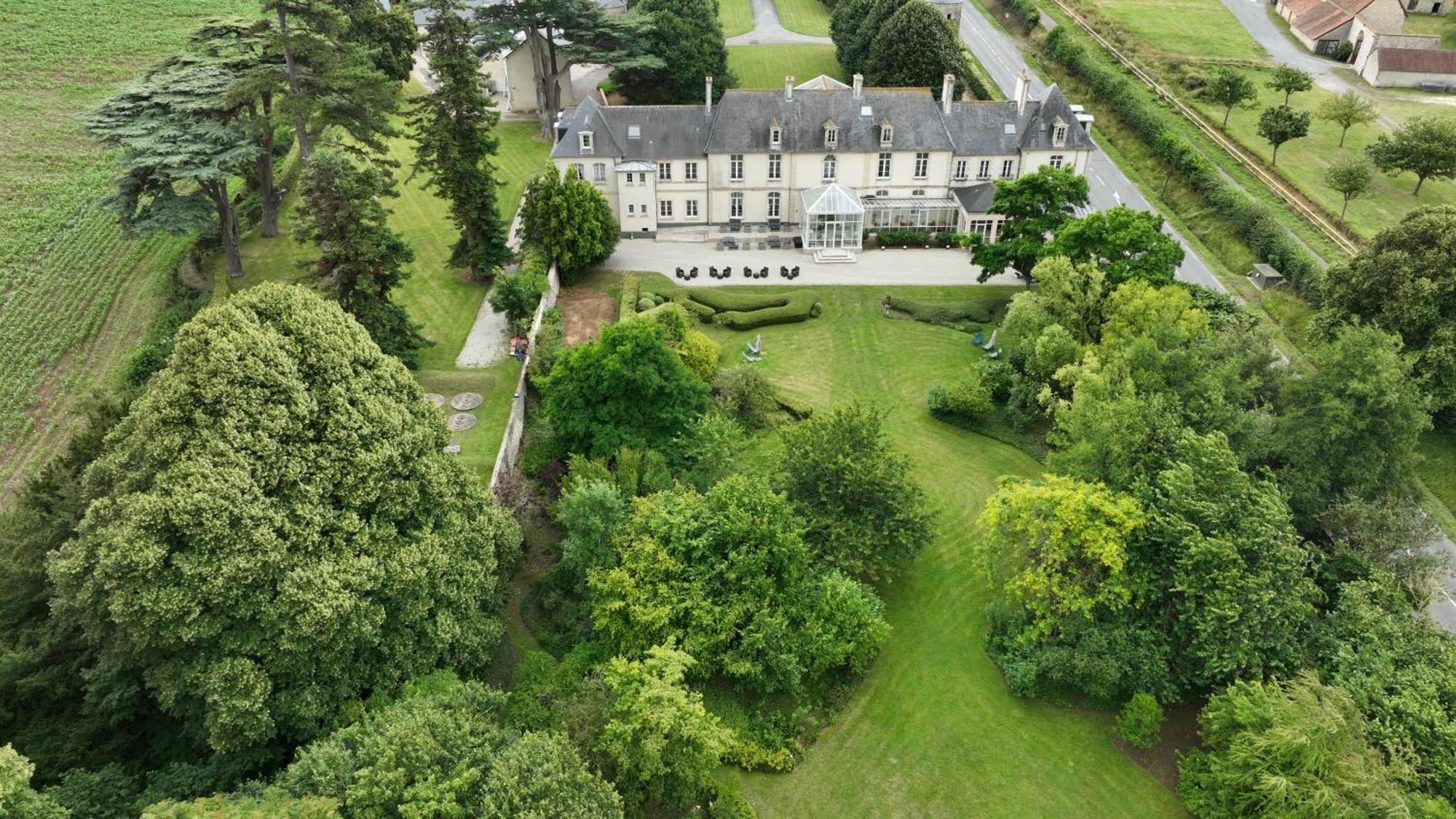 Grand Hotel "Chateau De Sully" - Piscine & Spa -Teritoria Sully  Esterno foto