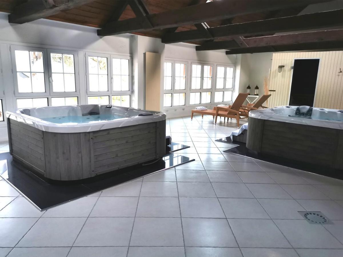 Grand Hotel "Chateau De Sully" - Piscine & Spa -Teritoria Sully  Esterno foto